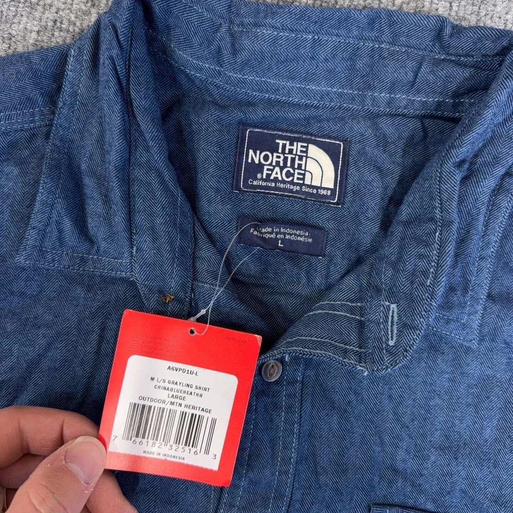 The North Face Shirt Men Large Blue Herringbone Chambray Grayling Long Sleeve